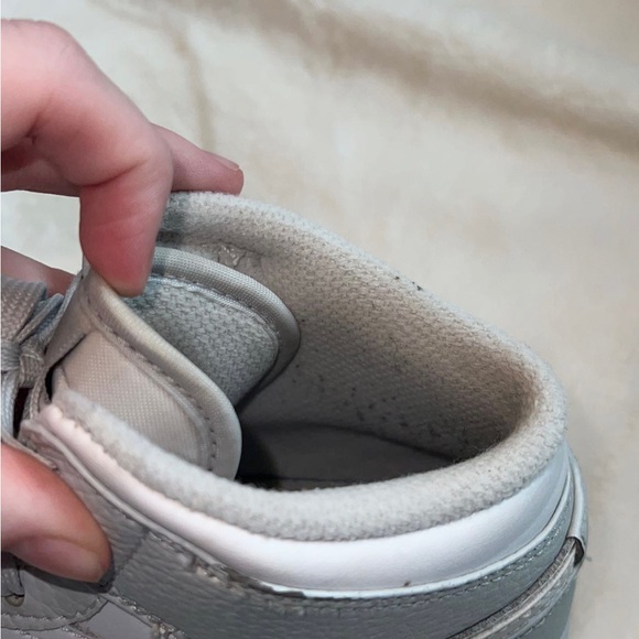 🎉 HOST PICK🥳 Air Jordan 1 Mid Grey Camo - Picture 13 of 16